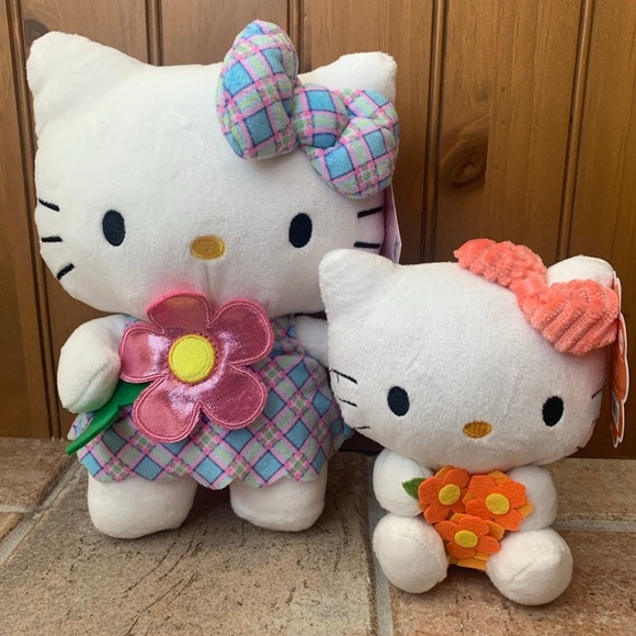 Set of 2 Hello Kitty Plush NWT - Picture 1 of 6